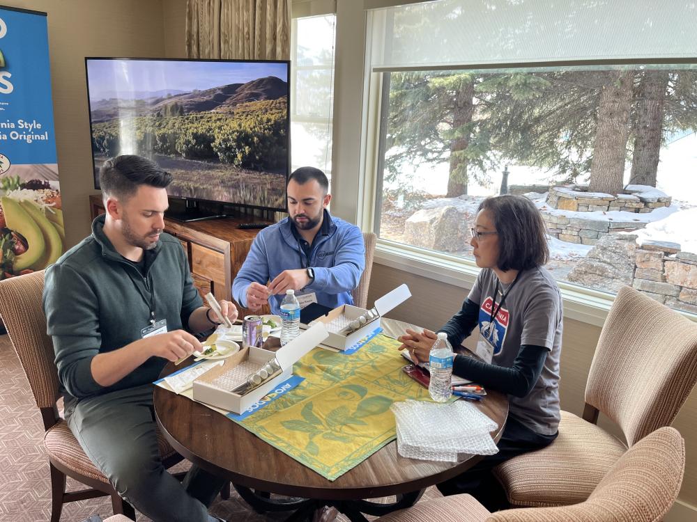 McAlister’s Deli Brock Peek and Alex Reyes of Menu and Innovations discuss the versatility of California avocado spreads with Kim Kurata.