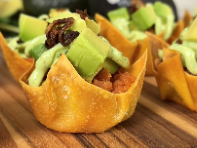 Social media influencers are great partners to help show how to use California avocados, such as this California Avocado Tuna Wonton Cups recipe created by California-based social media influencer, Herman at Home.